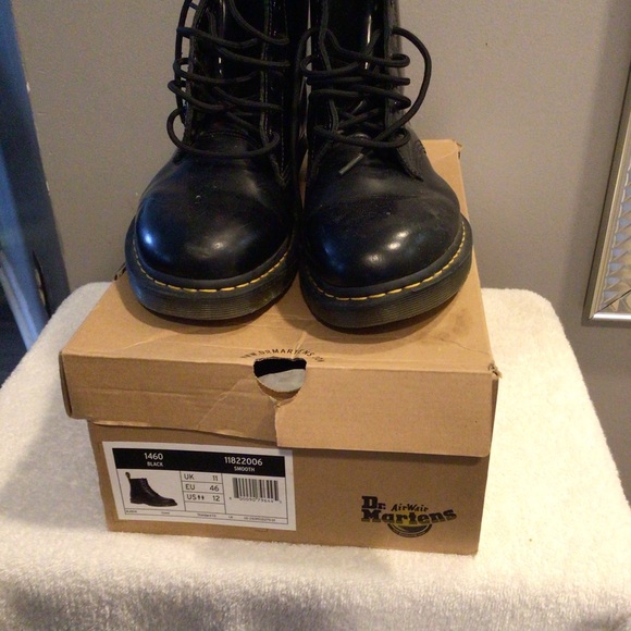 Dr Marten’s AirWair Boots - Picture 3 of 6